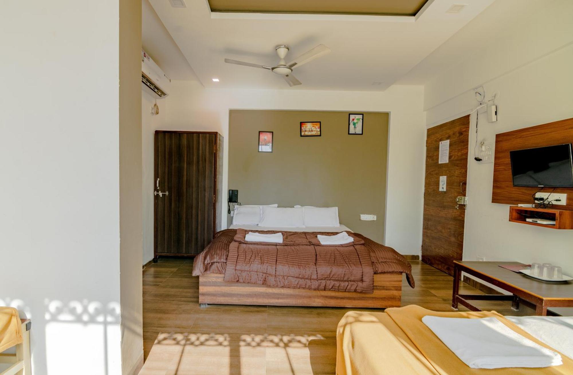 White House Beach Resort, Nagaon المظهر الخارجي الصورة