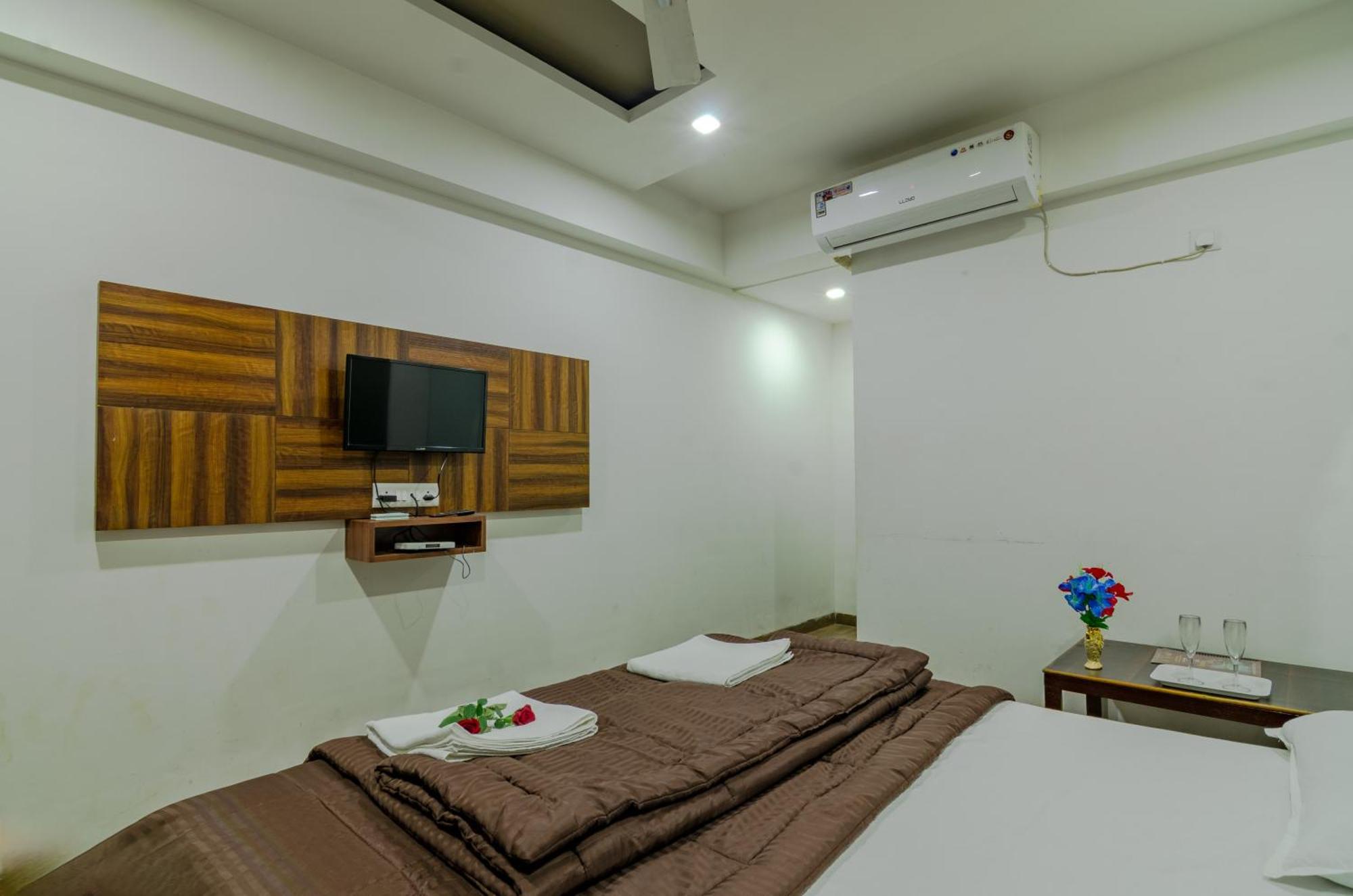 White House Beach Resort, Nagaon المظهر الخارجي الصورة