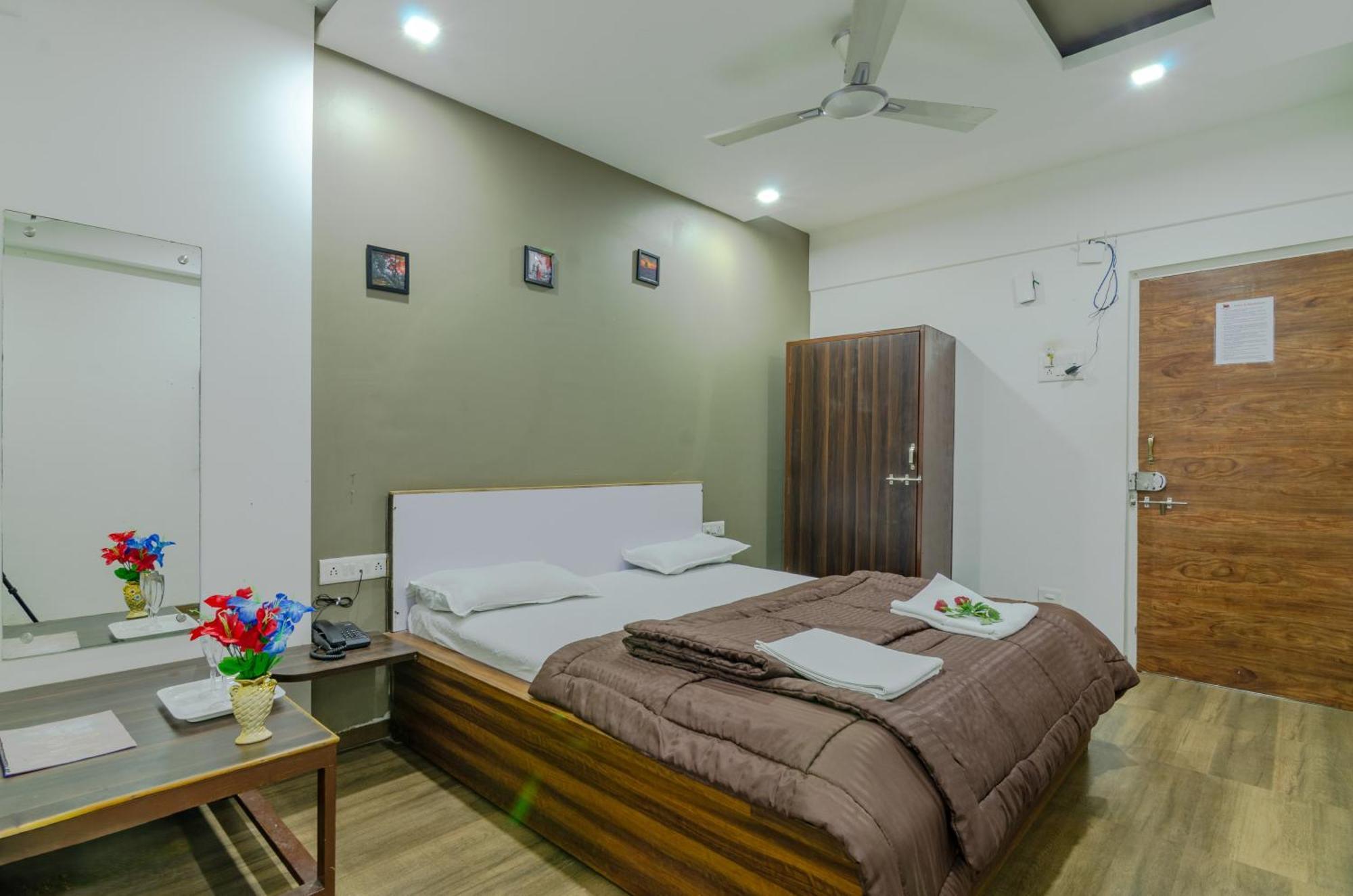 White House Beach Resort, Nagaon المظهر الخارجي الصورة