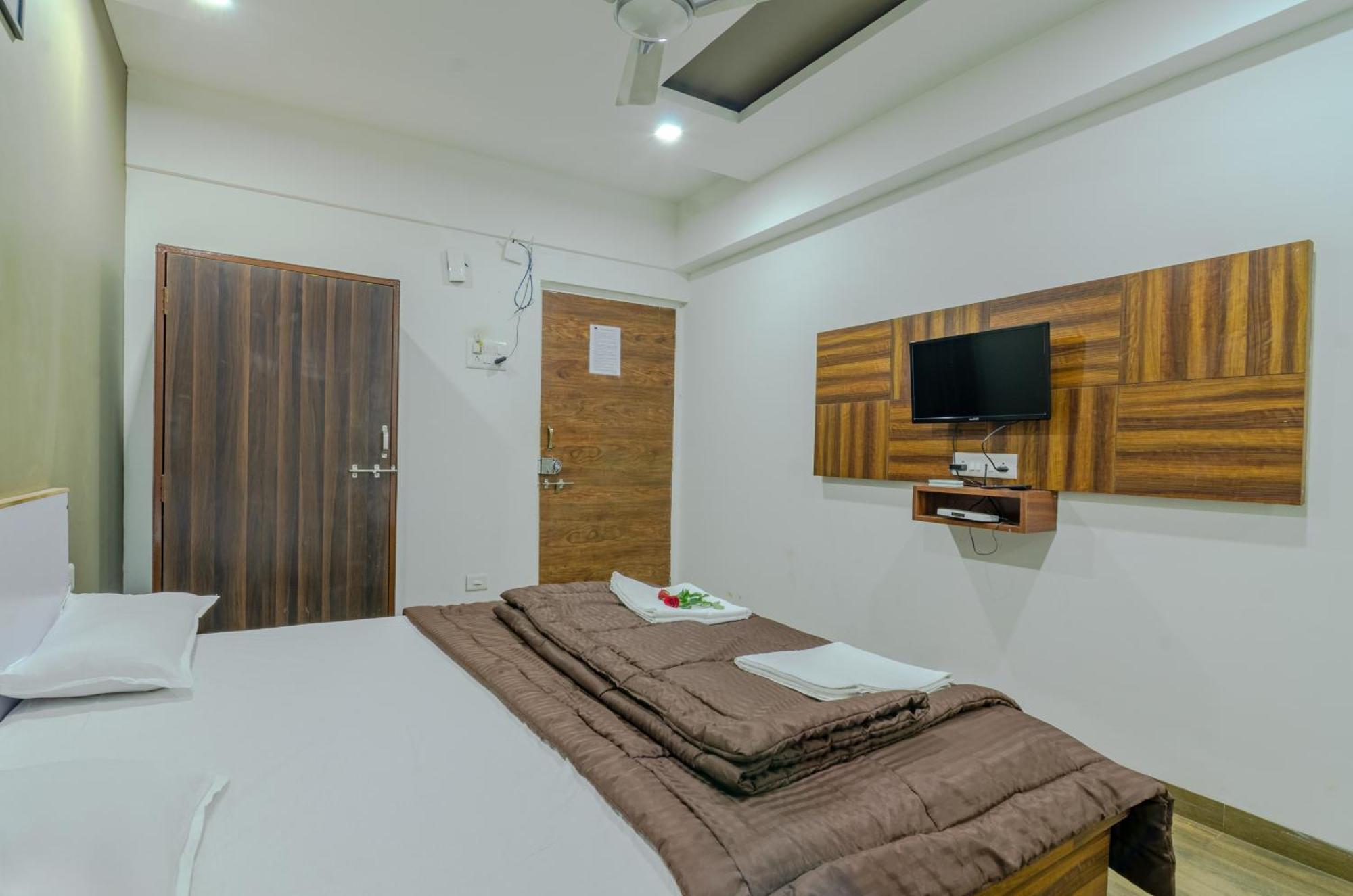 White House Beach Resort, Nagaon المظهر الخارجي الصورة