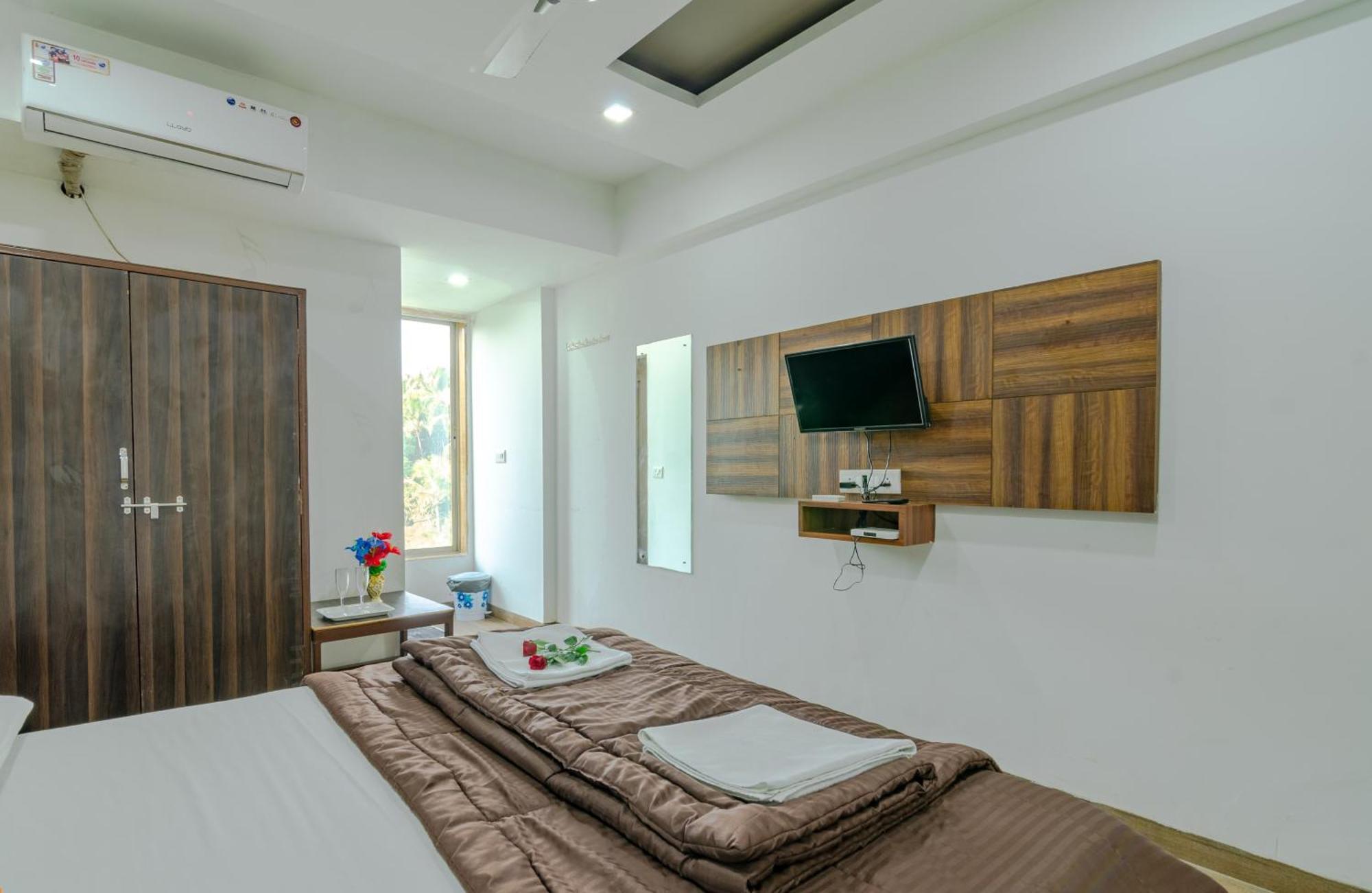 White House Beach Resort, Nagaon المظهر الخارجي الصورة