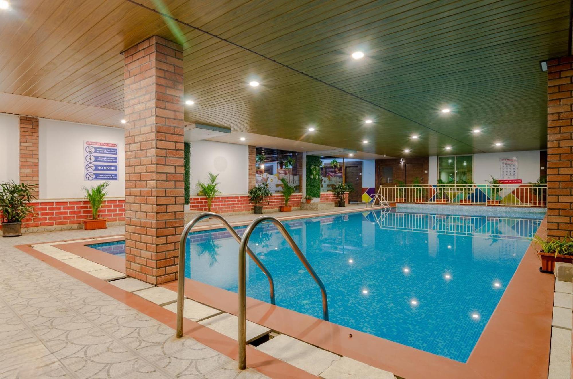 White House Beach Resort, Nagaon المظهر الخارجي الصورة